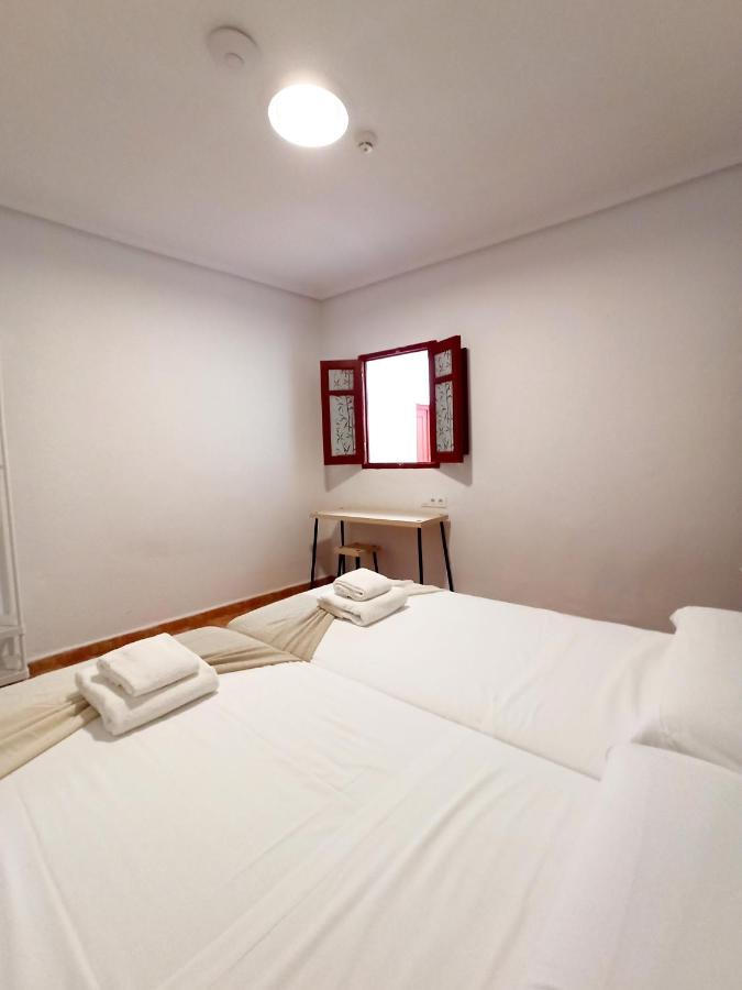 Vivian's Hostal *